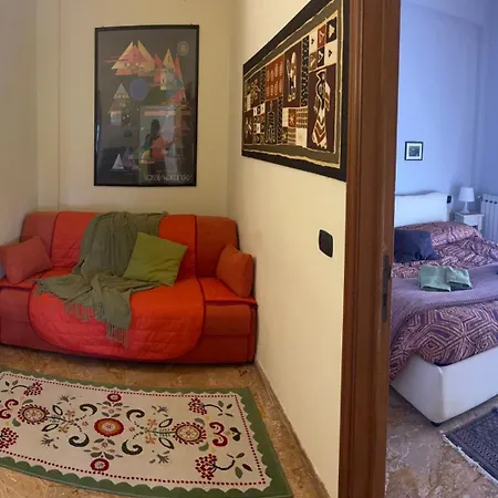 Corno Piccolo Cozy In Center Apartment